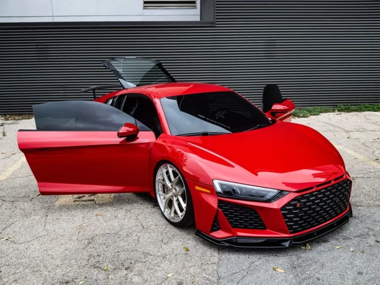 Rent Audi R8